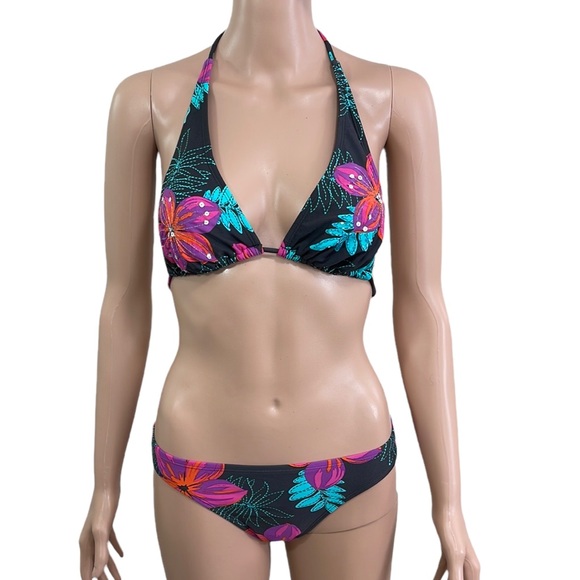 Xhilaration Other - Xhilaration Gray Triangle Floral Sequin Bikini Set